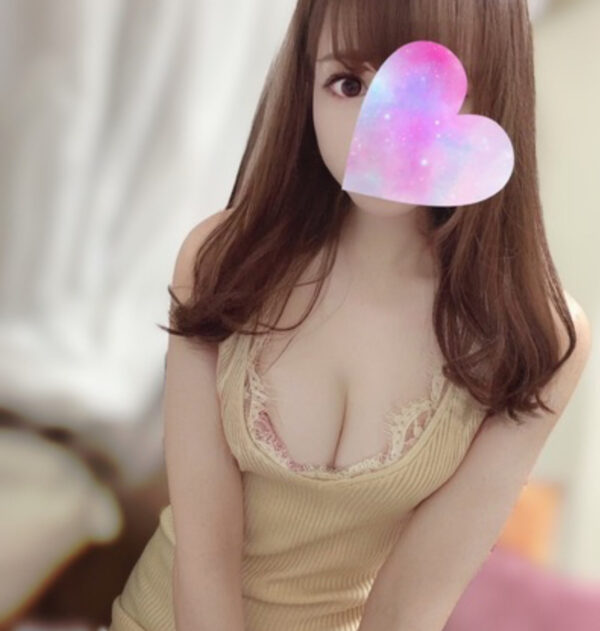 真白ゆい