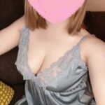 秋山しおり