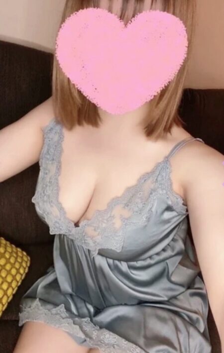 秋山しおり