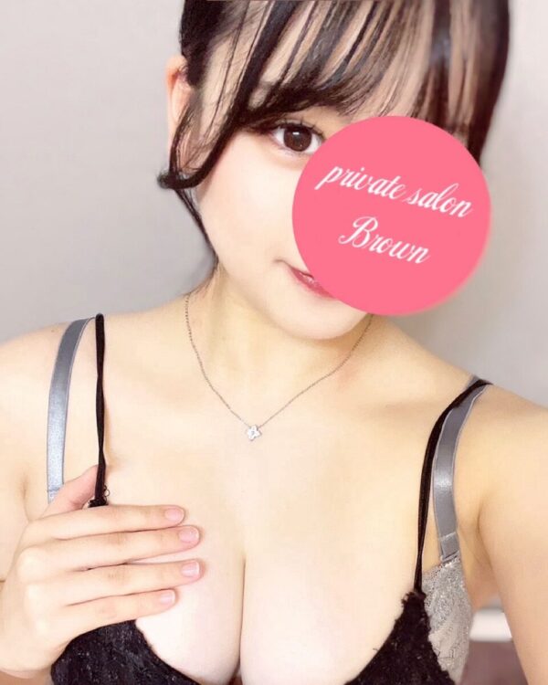 結城なな